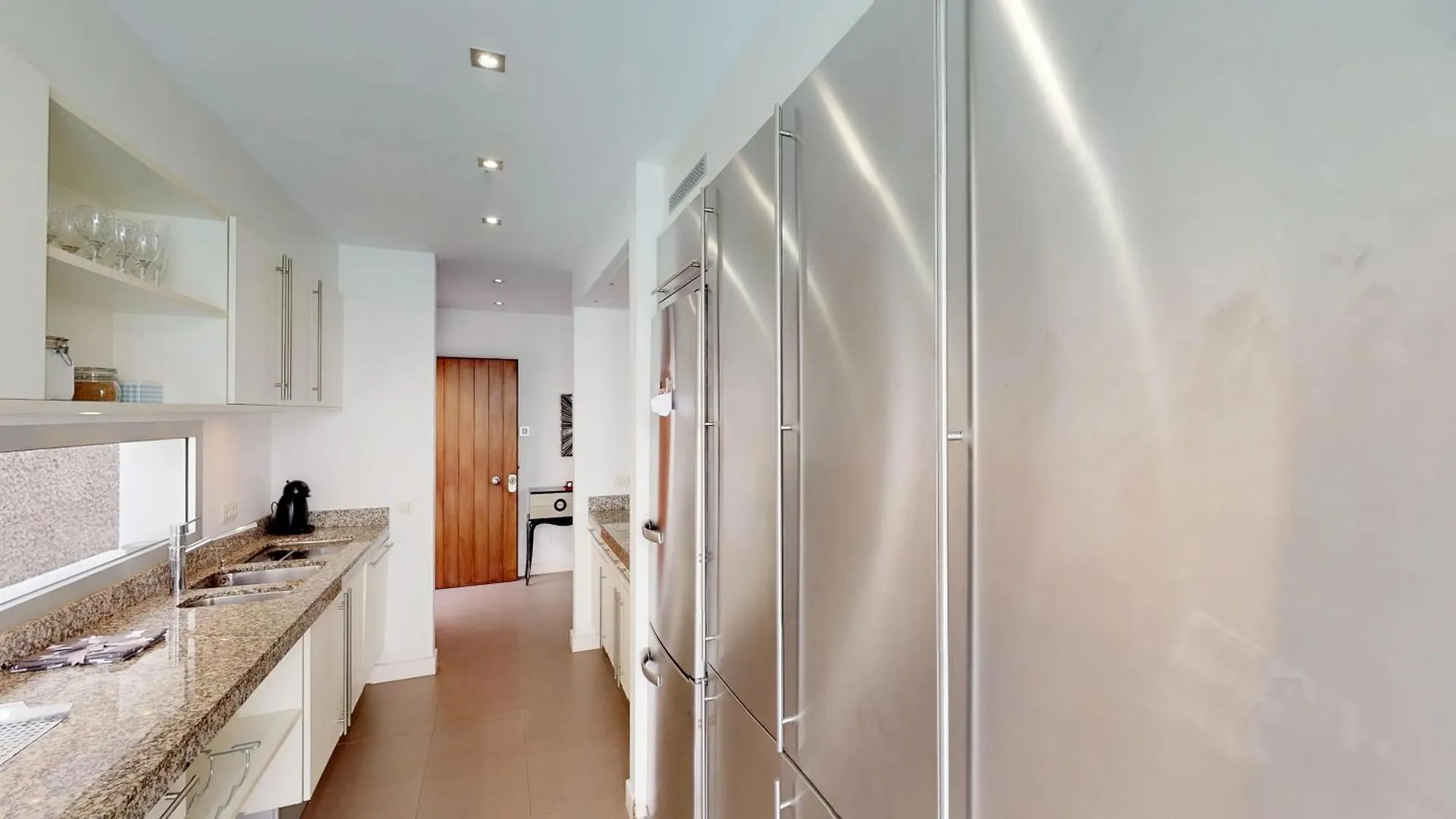Вилла Luxury Bkm In Playa Del Duque Адехе Испания